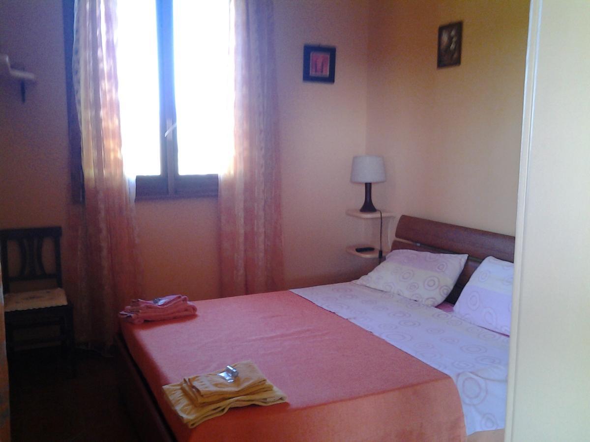 Appartamento In Villa Di Judighes 切尔韦泰里 外观 照片