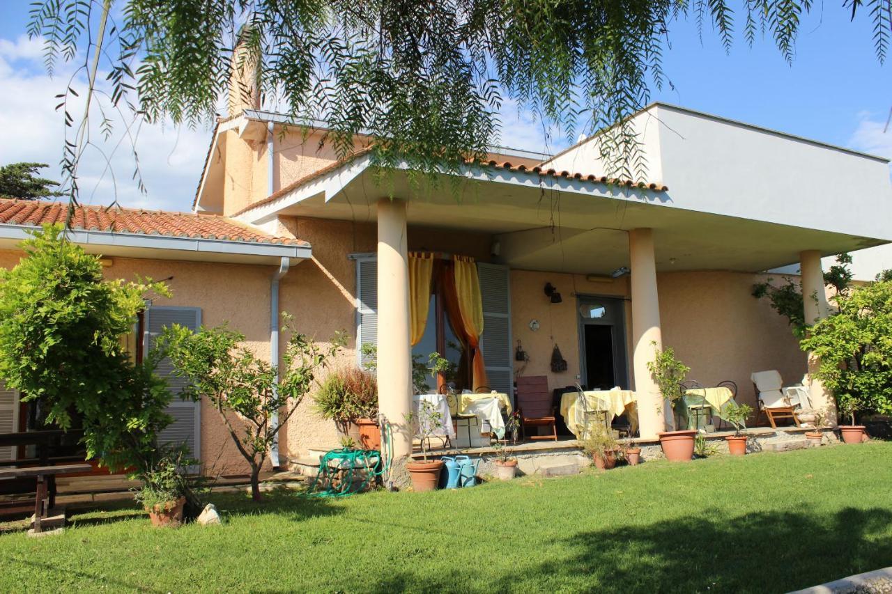 Appartamento In Villa Di Judighes 切尔韦泰里 外观 照片